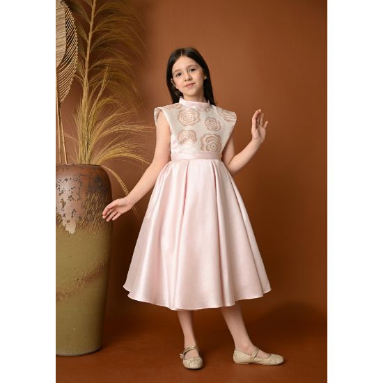 صورة فستان سهرة بناتي بتصميم وردي مزين بالورود - 706